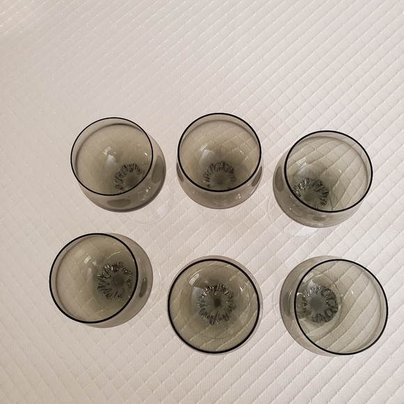 Vintage Mid Century Smokey Gray Small Wine Glasses - Picture 3 of 8